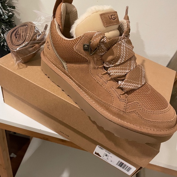 Ugg Lowmel - Picture 1 of 7
